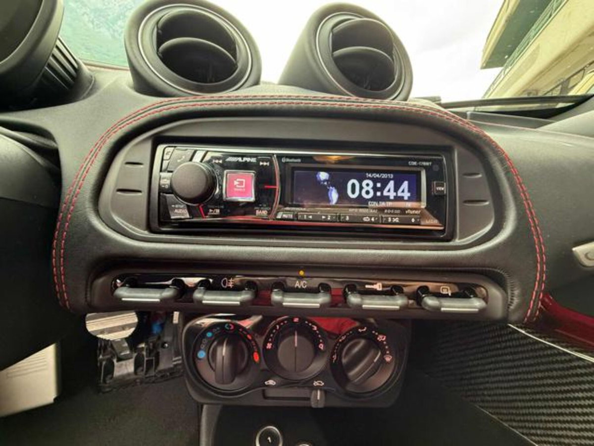 Alfa Romeo 4C Coupé 4C 1750 TBi (14)