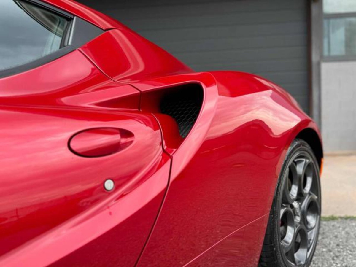Alfa Romeo 4C Coupé 4C 1750 TBi (6)