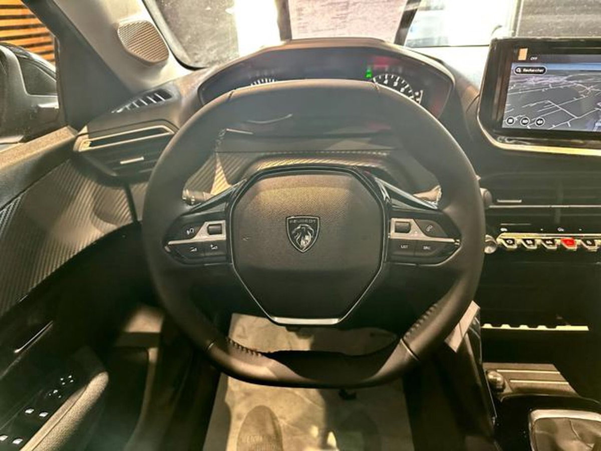 Peugeot 208 1.2 turbo Business 100cv (13)