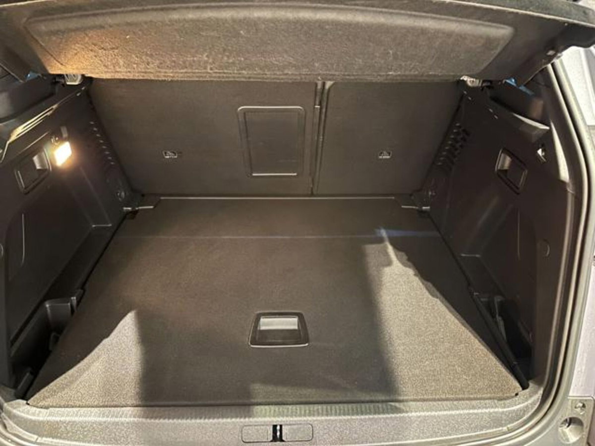 Peugeot 3008 BlueHDi 130 S&S EAT8 Allure Pack (18)