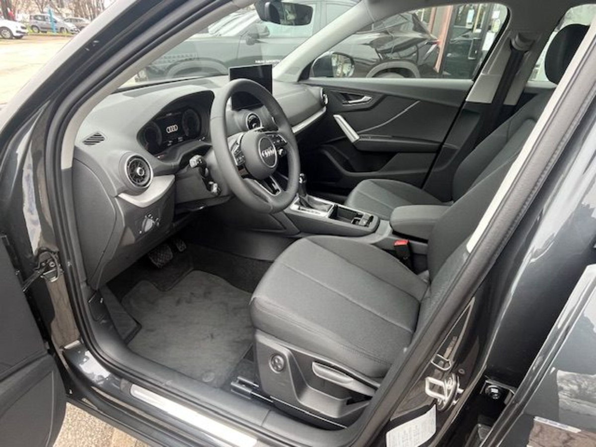 Audi Q2 Q2 35 TDI S tronic Business (8)