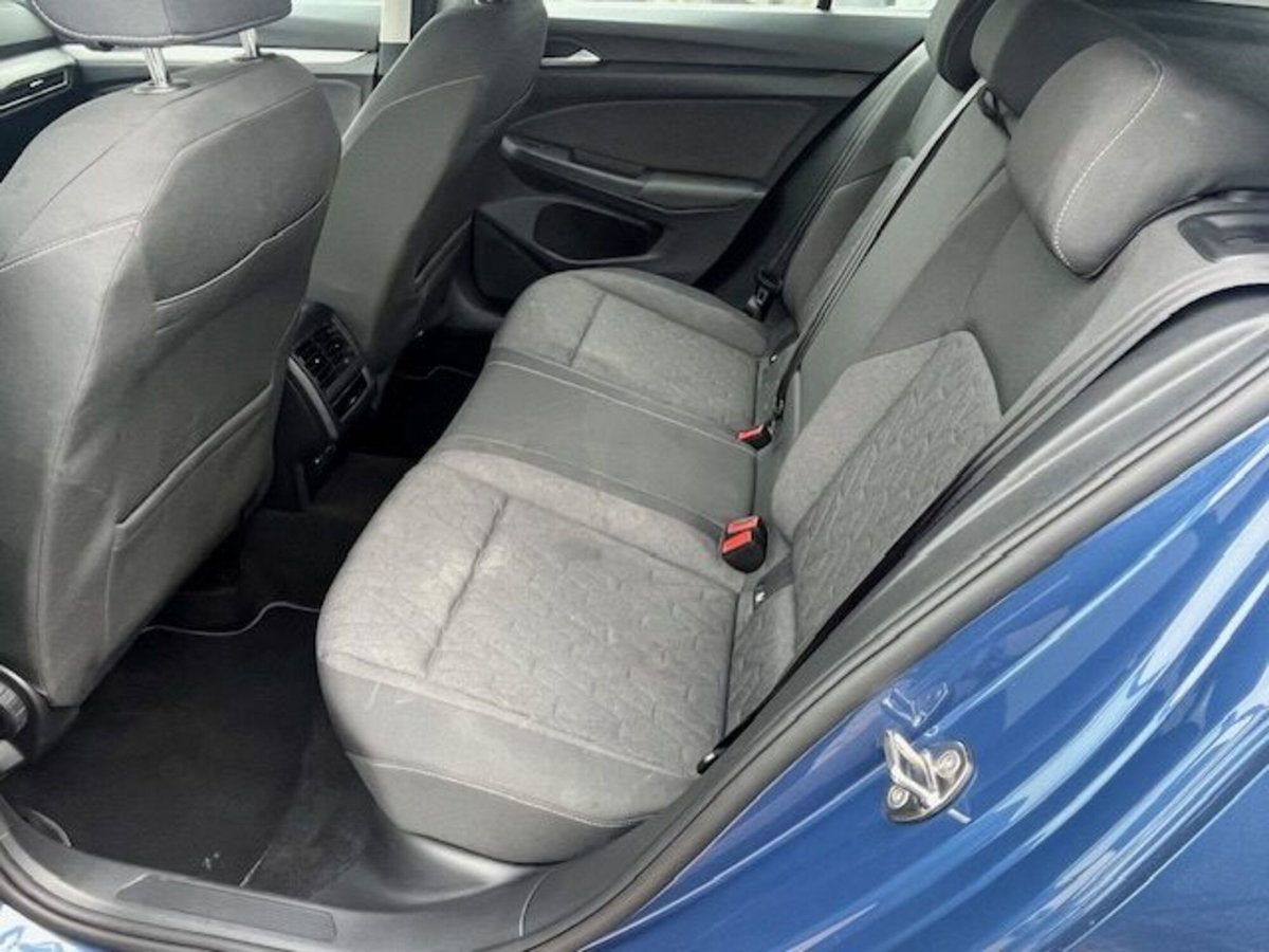 Volkswagen Golf 2.0 TDI SCR Life (10)