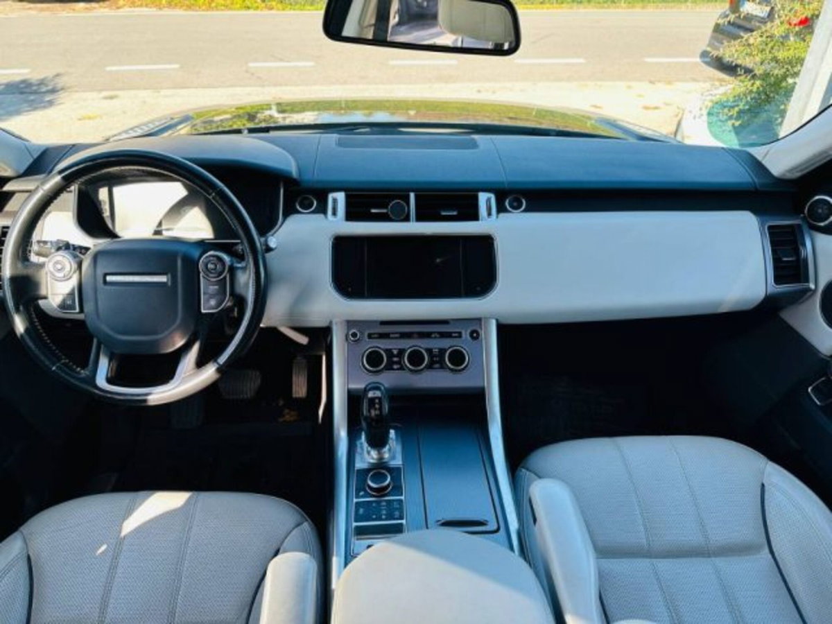 Land Rover Range Rover Sport 3.0 TDV6 HSE Dynamic (10)