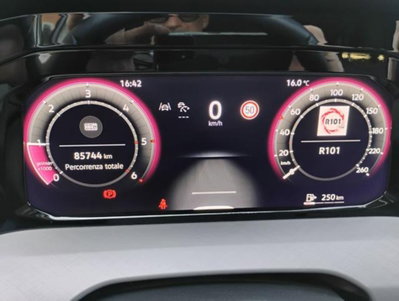 Volkswagen Golf 2.0 TDI SCR Life (11)