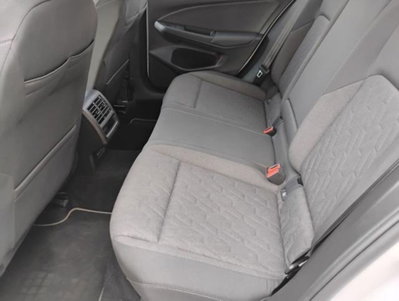 Volkswagen Golf 2.0 TDI SCR Life (14)