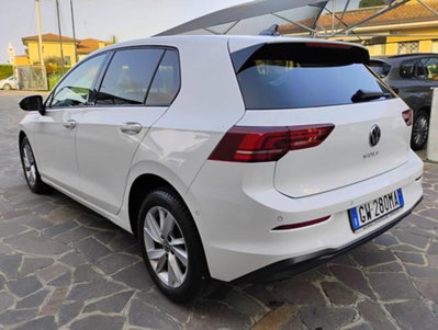 Volkswagen Golf 2.0 TDI SCR Life (5)