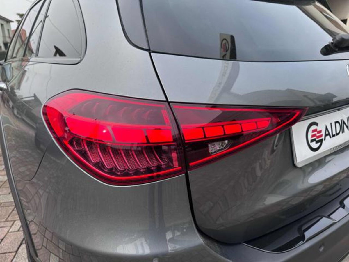 Mercedes-Benz Classe C Station Wagon 220 d Mild hybrid 4Matic Premium Pro All-Terrain (12)