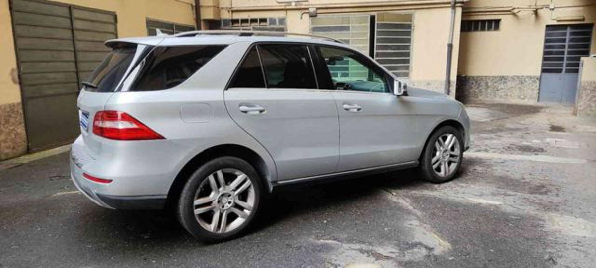 Mercedes-Benz Classe ML 250 BlueTEC 4Matic Sport (4)