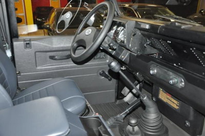 Land Rover Defender 90 2.5 Tdi Hard-top (4)