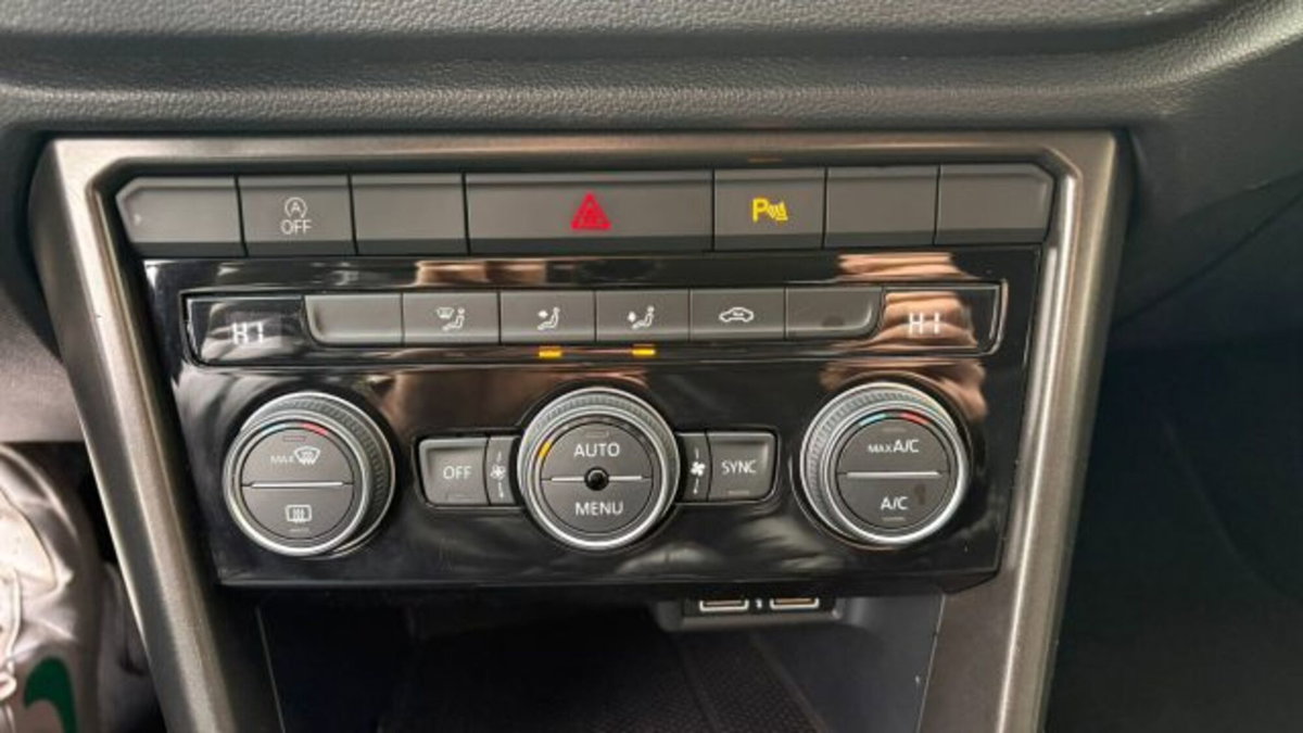 Volkswagen T-Roc 2.0 TDI SCR 150 CV Business BlueMotion Technology (10)