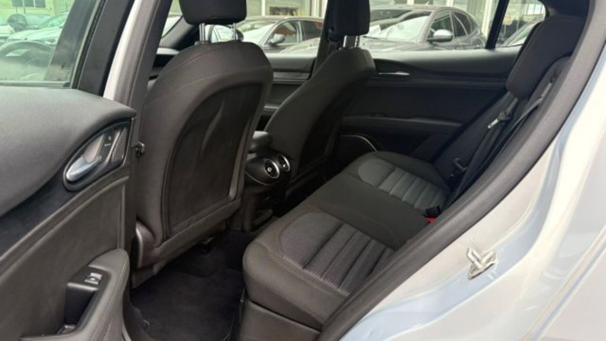Alfa Romeo Stelvio Stelvio 2.2 Turbodiesel 190 CV AT8 Q4 Super Business (17)