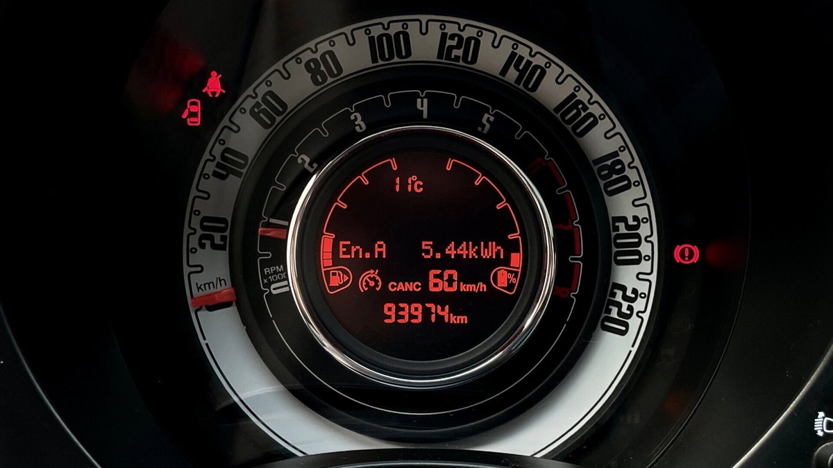 Fiat 500 1.0 Hybrid Dolcevita (15)