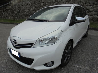 Toyota Yaris 1.D-4D 5 porte Lounge usata