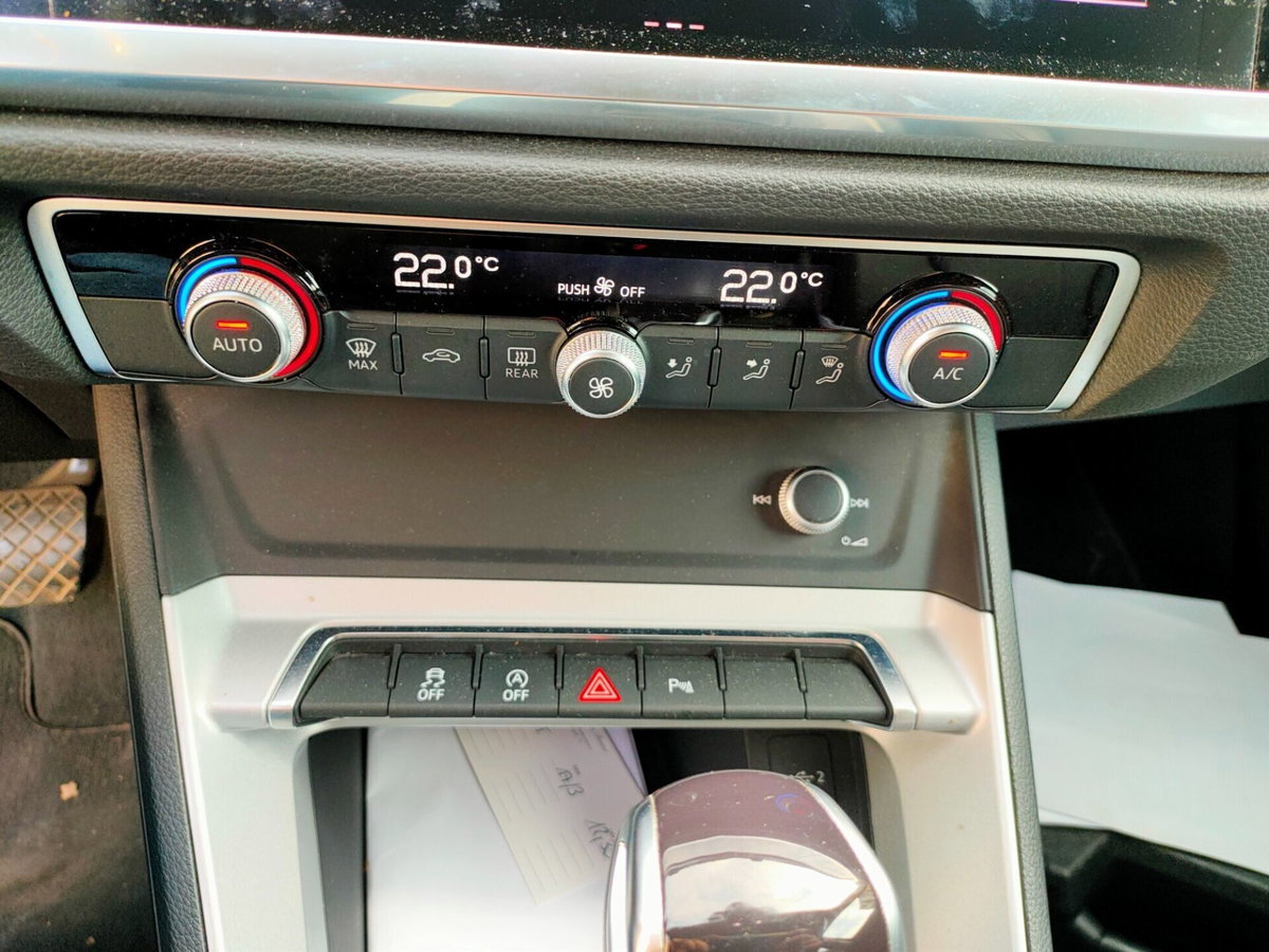 Audi Q3 35 TDI quattro S tronic Business Advanced (14)