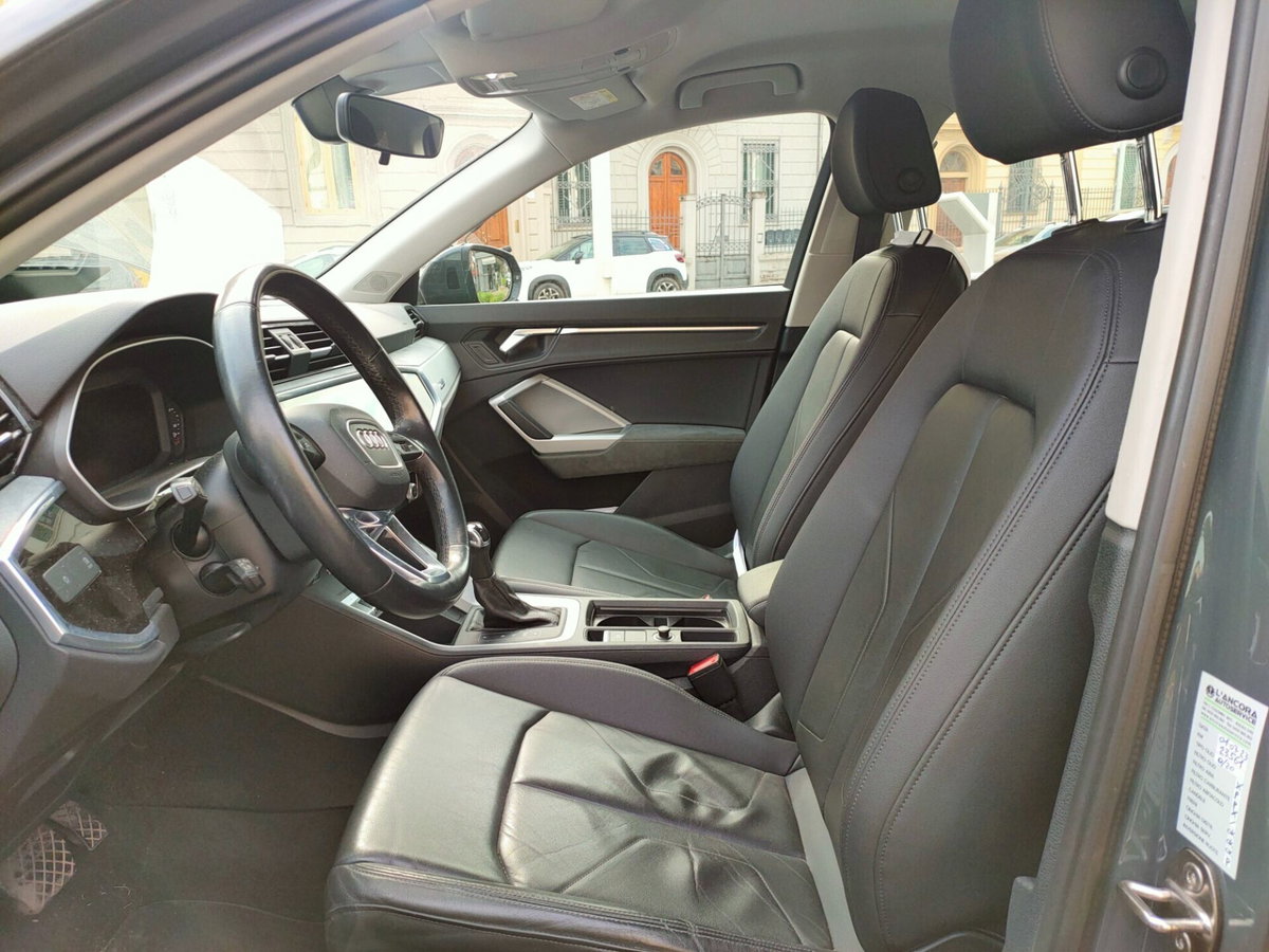 Audi Q3 35 TDI quattro S tronic Business Advanced (16)