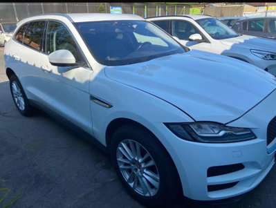 Jaguar F-Pace 2.0 D 180 CV AWD Portfolio (2)