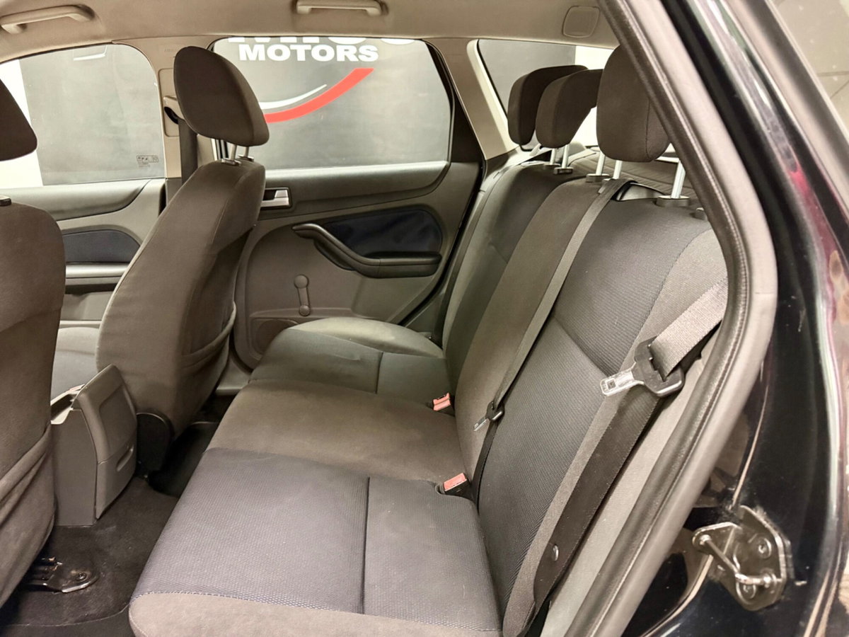 Ford Focus Station Wagon 1.6 TDCi (90CV) S.W. (11)