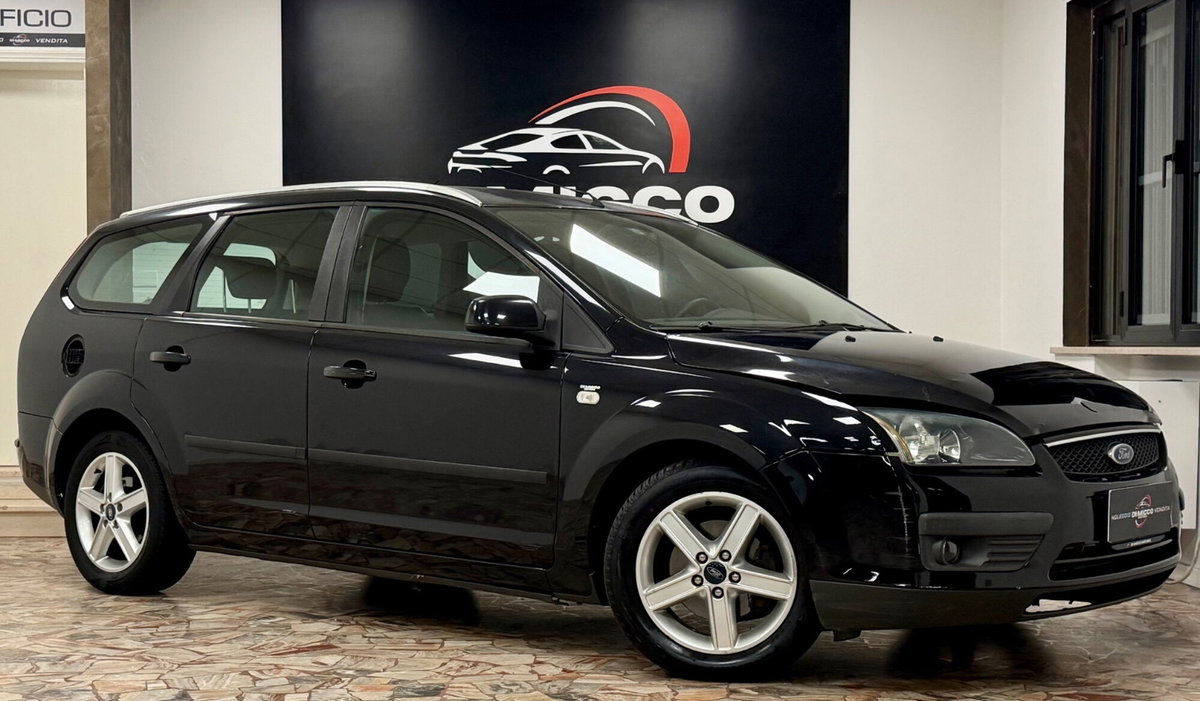 Ford Focus Station Wagon 1.6 TDCi (90CV) S.W. (3)