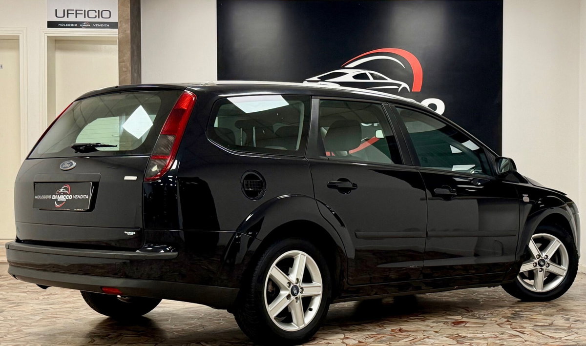 Ford Focus Station Wagon 1.6 TDCi (90CV) S.W. (5)
