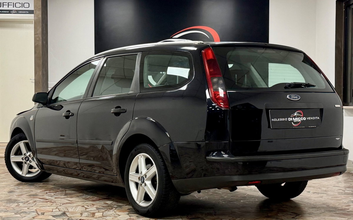Ford Focus Station Wagon 1.6 TDCi (90CV) S.W. (7)