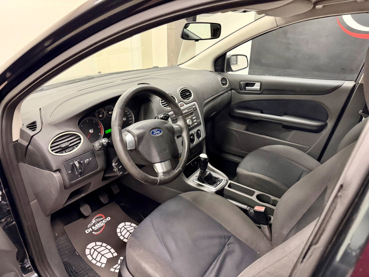 Ford Focus Station Wagon 1.6 TDCi (90CV) S.W. (9)