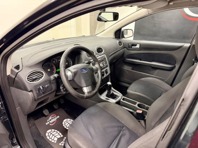 Ford Focus Station Wagon 1.6 TDCi (90CV) S.W. (9)