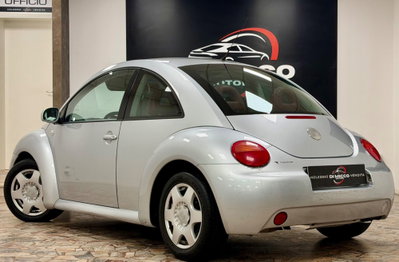 Volkswagen New Beetle TDI 101CV (7)
