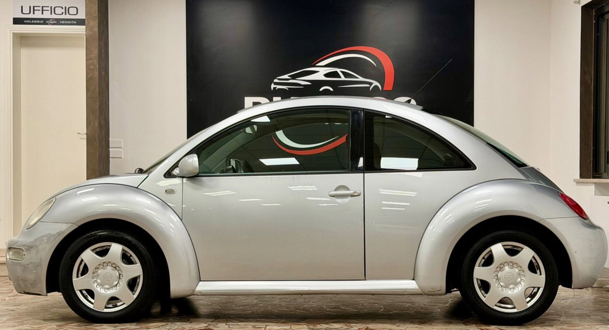 Volkswagen New Beetle TDI 101CV (8)