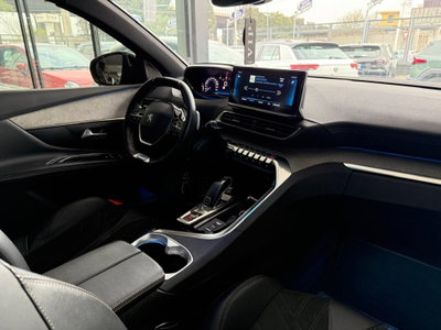 Peugeot 3008 BlueHDi 130 S&S EAT8 GT Pack (11)