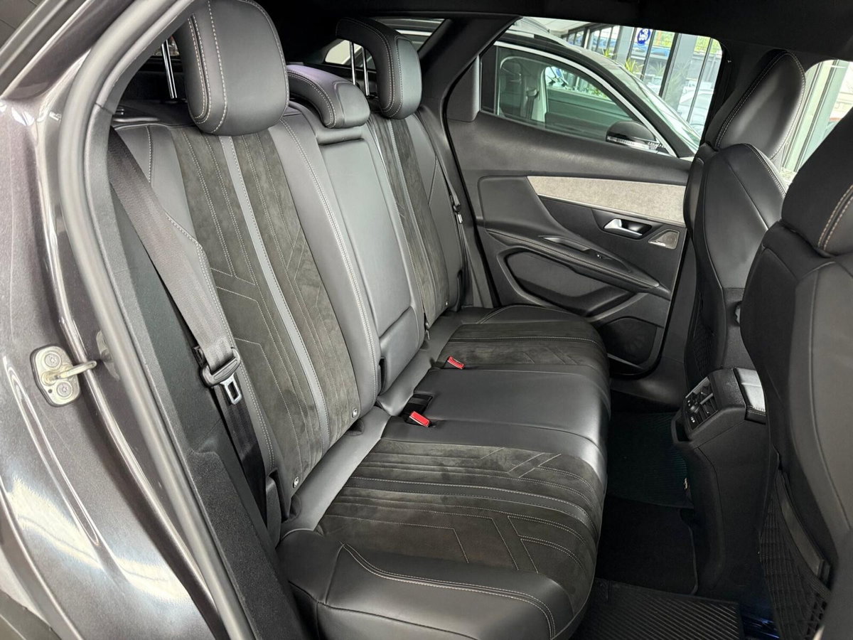Peugeot 3008 BlueHDi 130 S&S EAT8 GT Pack (7)
