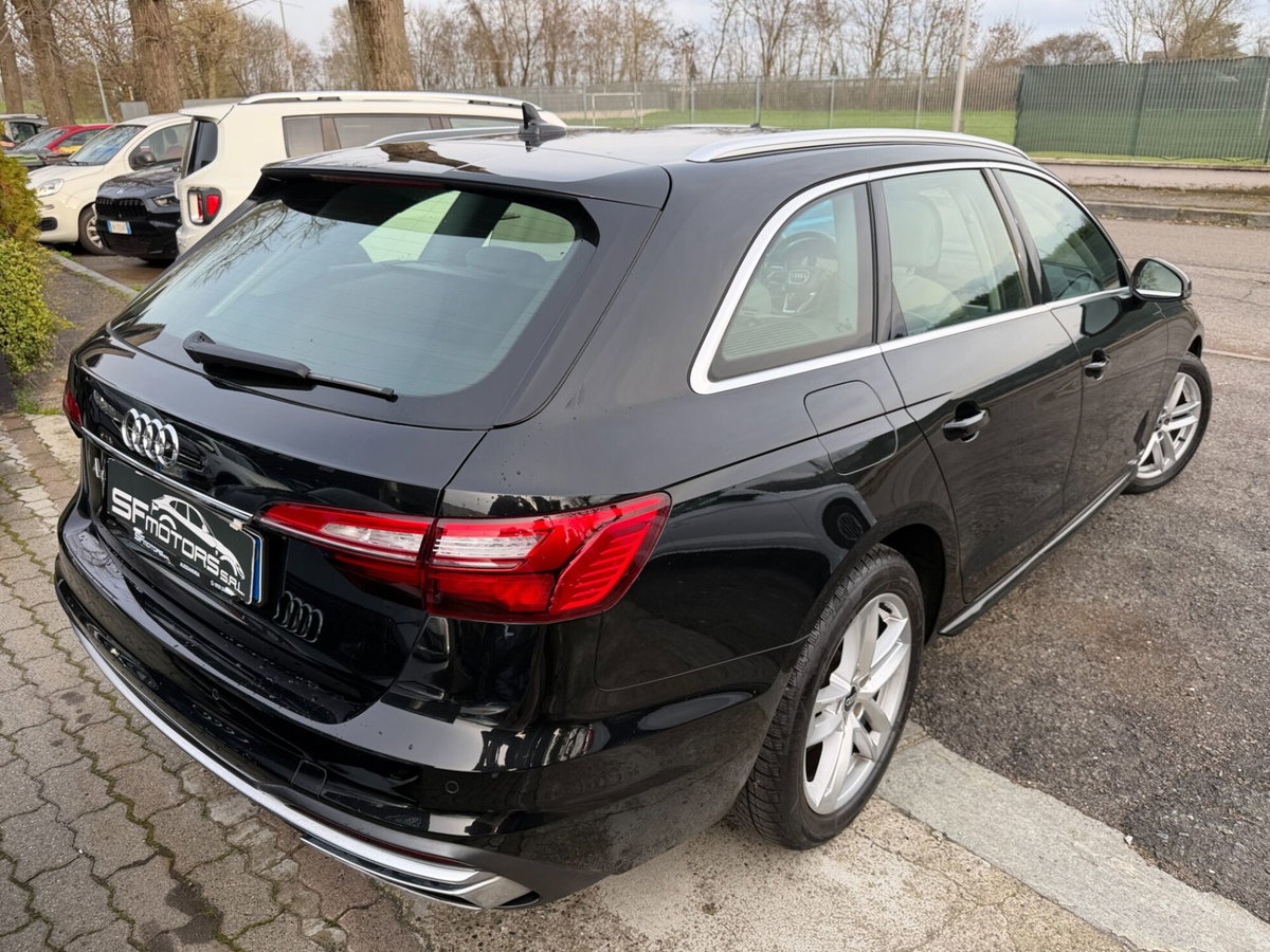 Audi A4 Avant 35 TDI/163 CV S tronic Business Advanced (5)