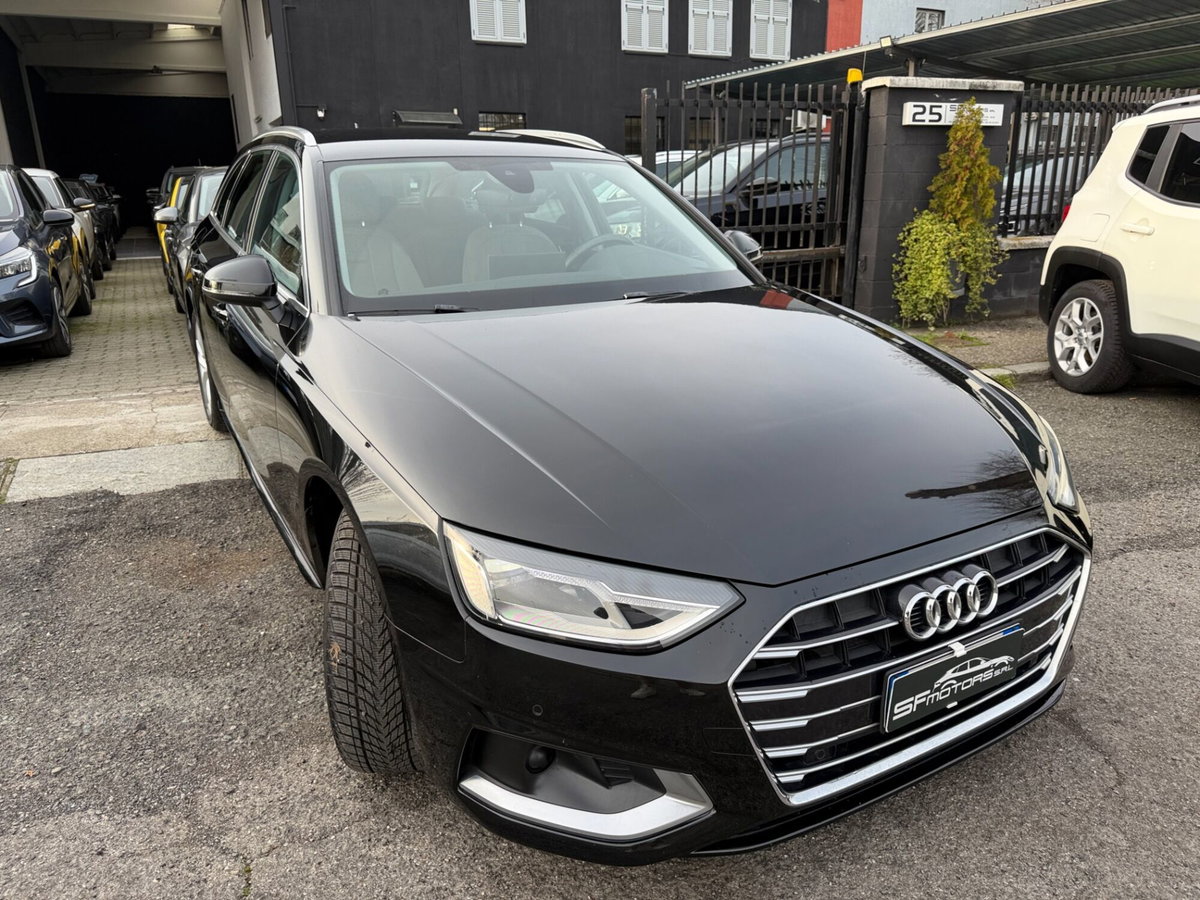 Audi A4 Avant 35 TDI/163 CV S tronic Business Advanced (6)