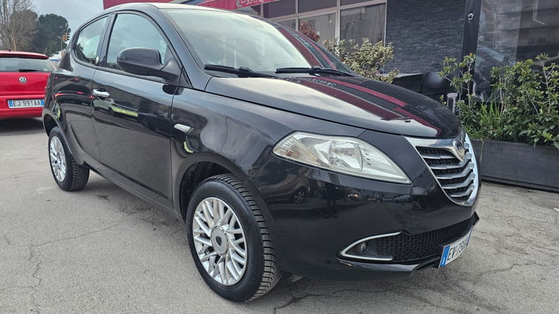 Lancia Ypsilon 0.9 TwinAir 85 CV 5 porte Metano Ecochic Gold