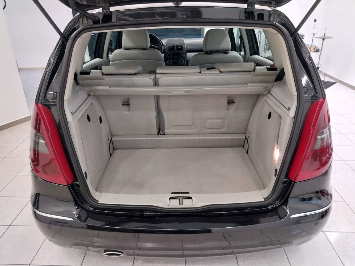 Mercedes-Benz Classe A 180 CDI Elegance (12)