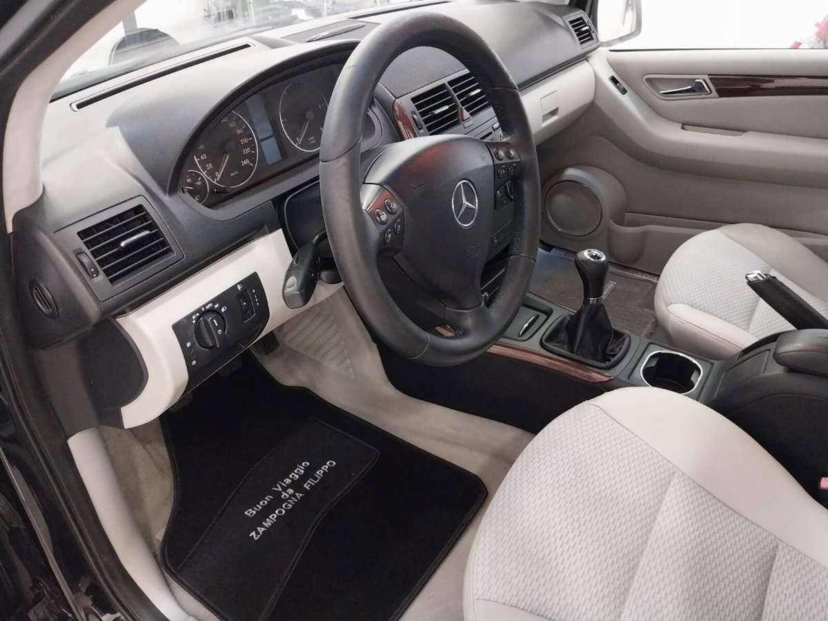 Mercedes-Benz Classe A 180 CDI Elegance (13)