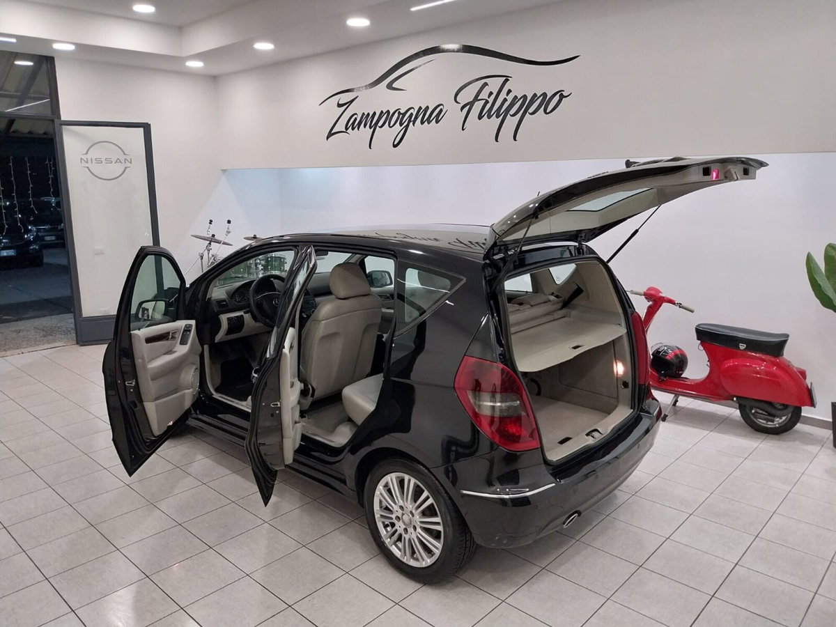 Mercedes-Benz Classe A 180 CDI Elegance (18)