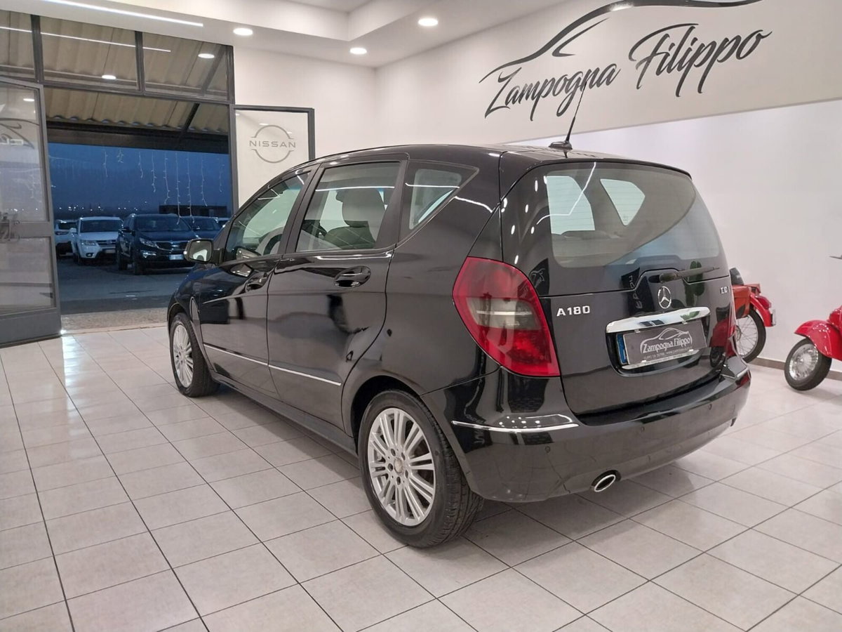 Mercedes-Benz Classe A 180 CDI Elegance (3)