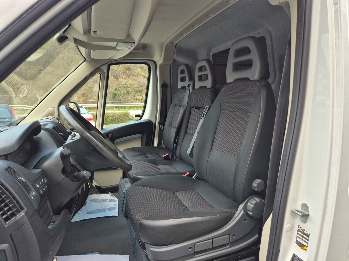 Peugeot Boxer Furgone 330 2.0 BlueHDi 130CV PC-TN Furgone (5)
