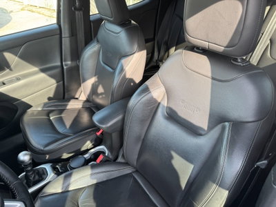 Jeep Renegade 1.6 Mjt 120 CV Limited (16)