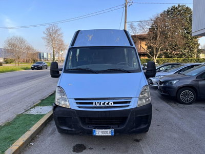 Iveco Daily Furgone 35S18V 3.0 Hpt PM-TM Furgone (2)