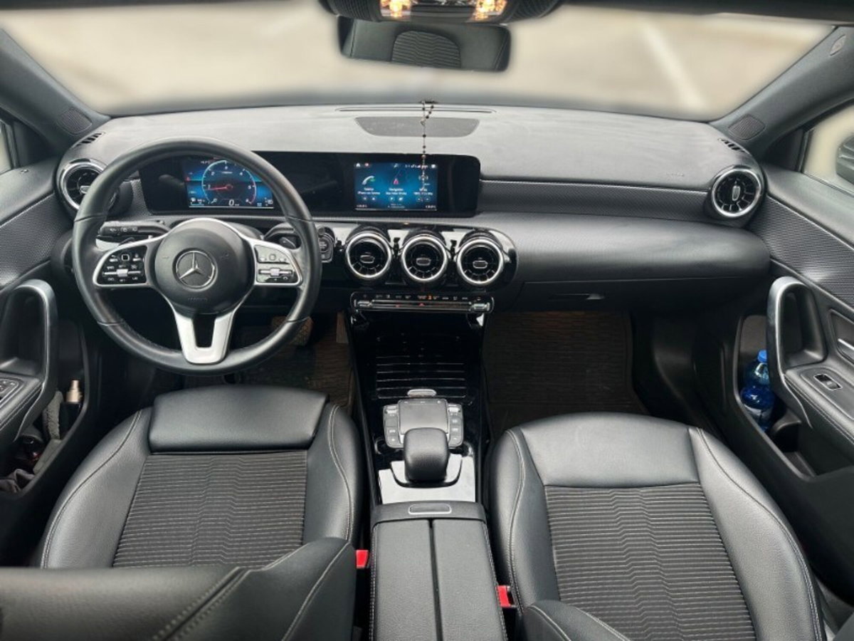 Mercedes-Benz Classe A 180 d Automatic Sport (10)