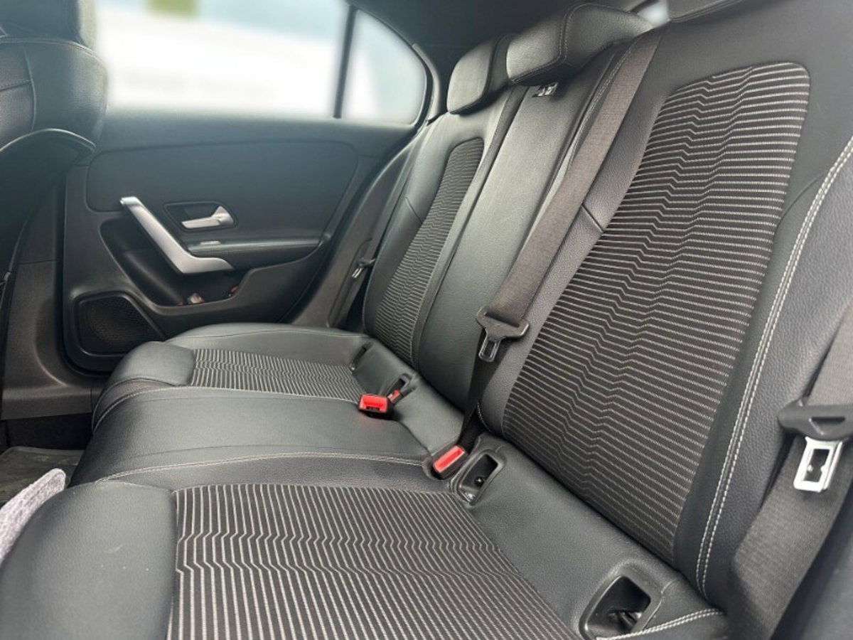Mercedes-Benz Classe A 180 d Automatic Sport (11)