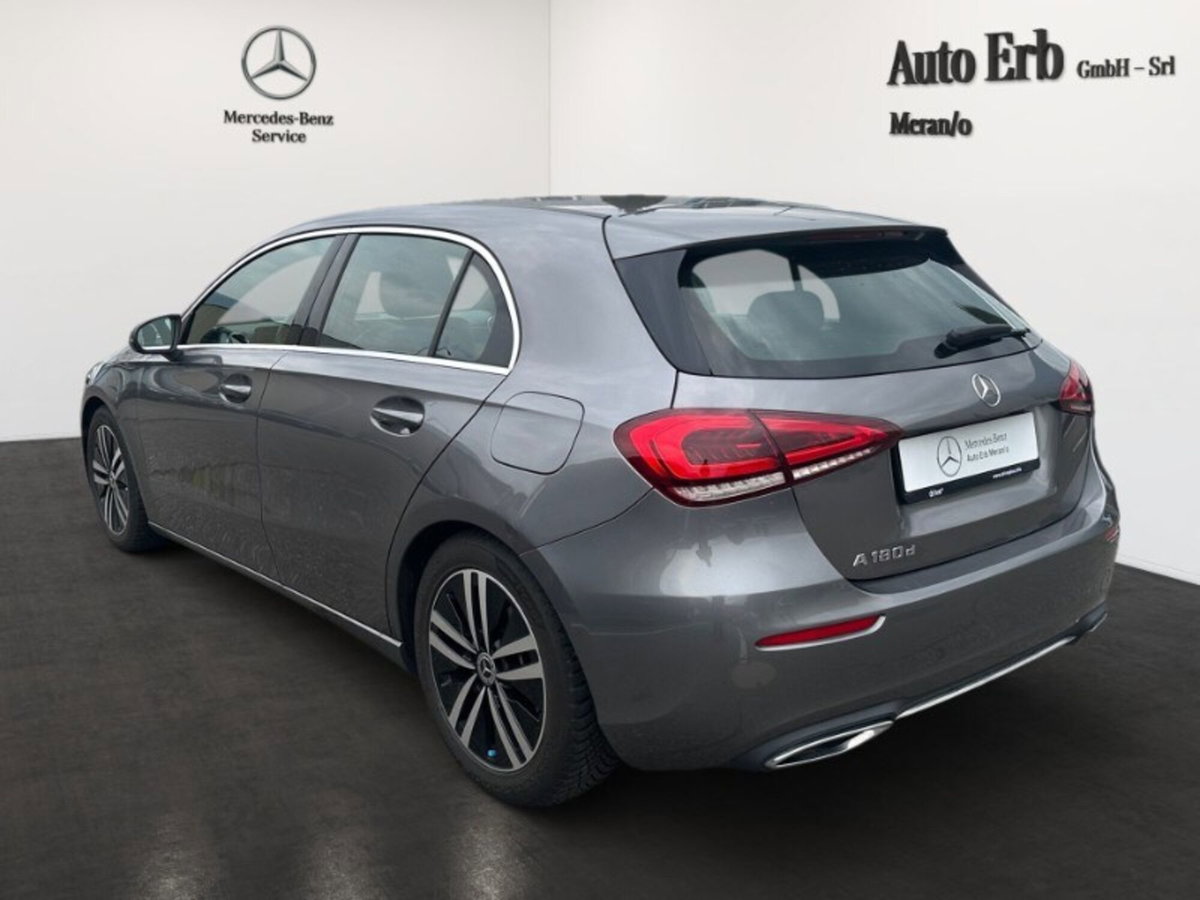 Mercedes-Benz Classe A 180 d Automatic Sport (4)