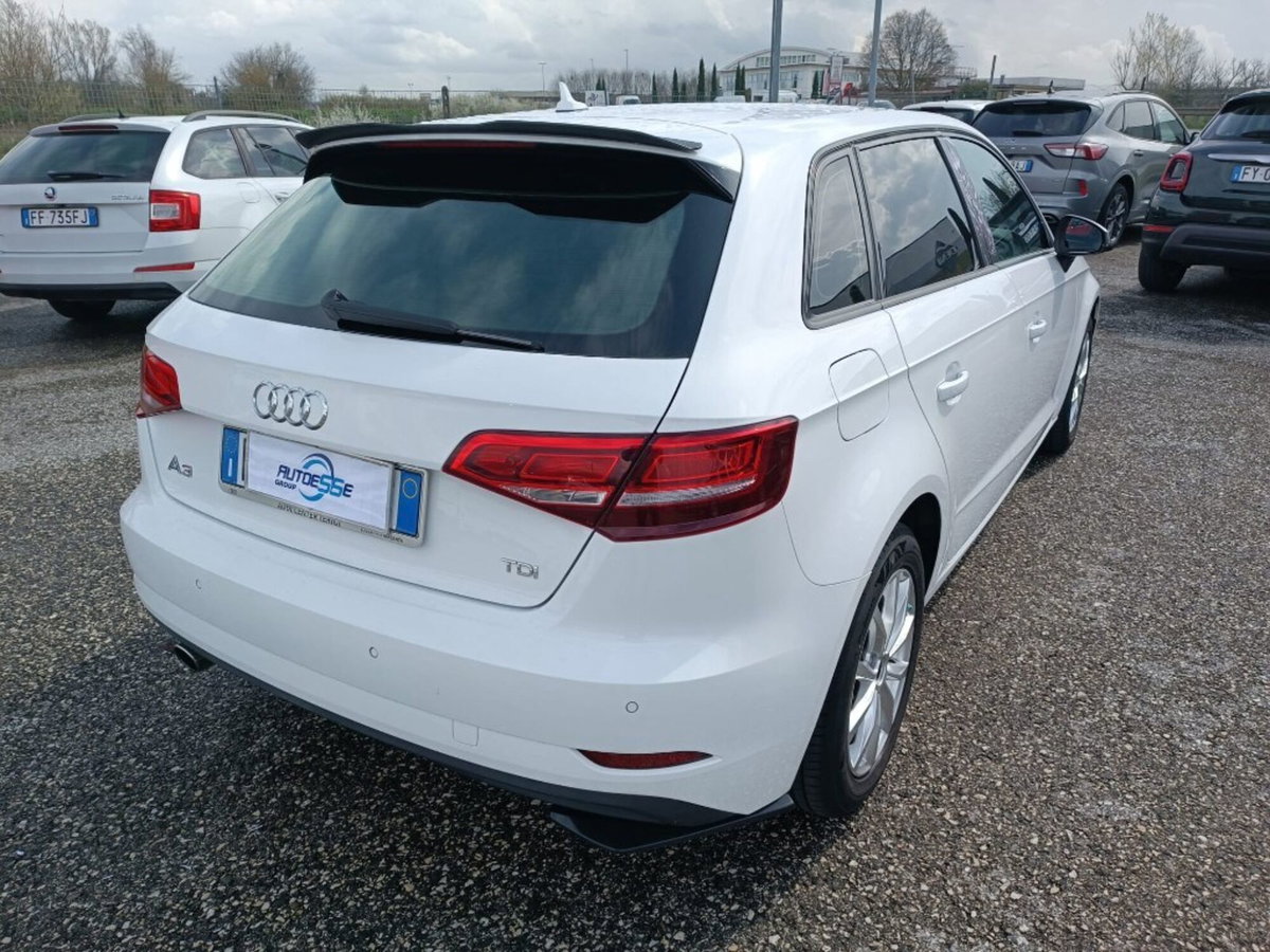 Audi A3 Sportback 1.6 TDI 116 CV S tronic Business (2)