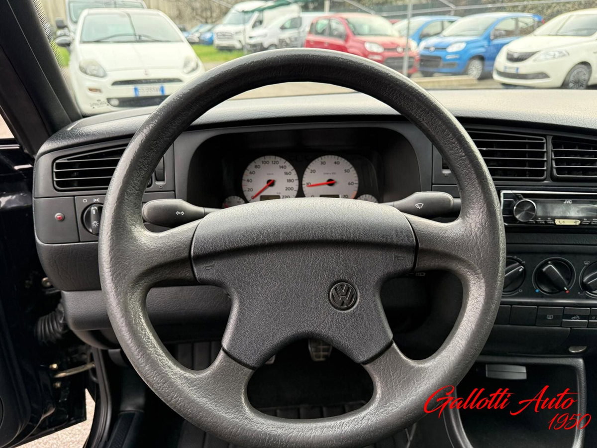 Volkswagen Golf Cabrio 1.6 cat Avantgarde (10)