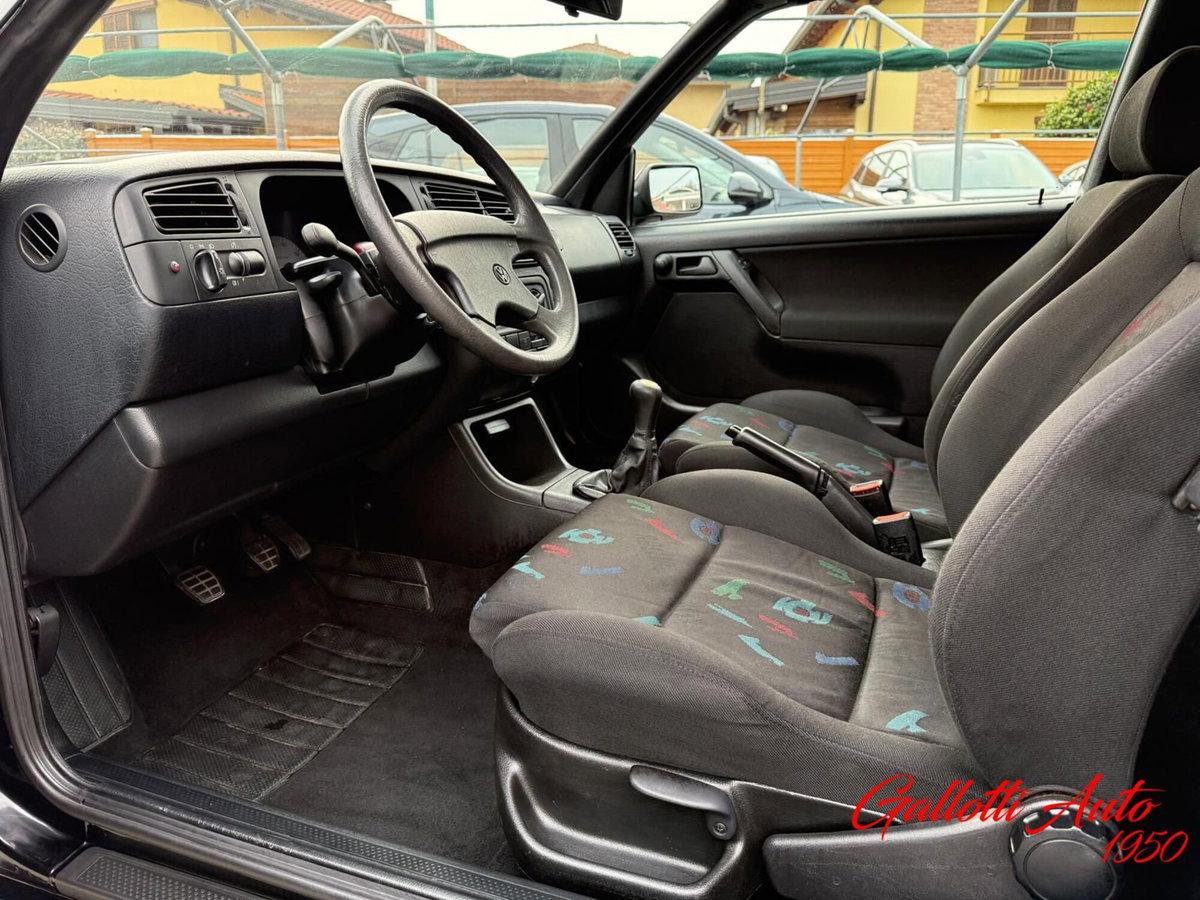 Volkswagen Golf Cabrio 1.6 cat Avantgarde (8)