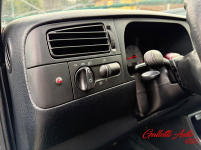 Volkswagen Golf Cabrio 1.6 cat Avantgarde (9)