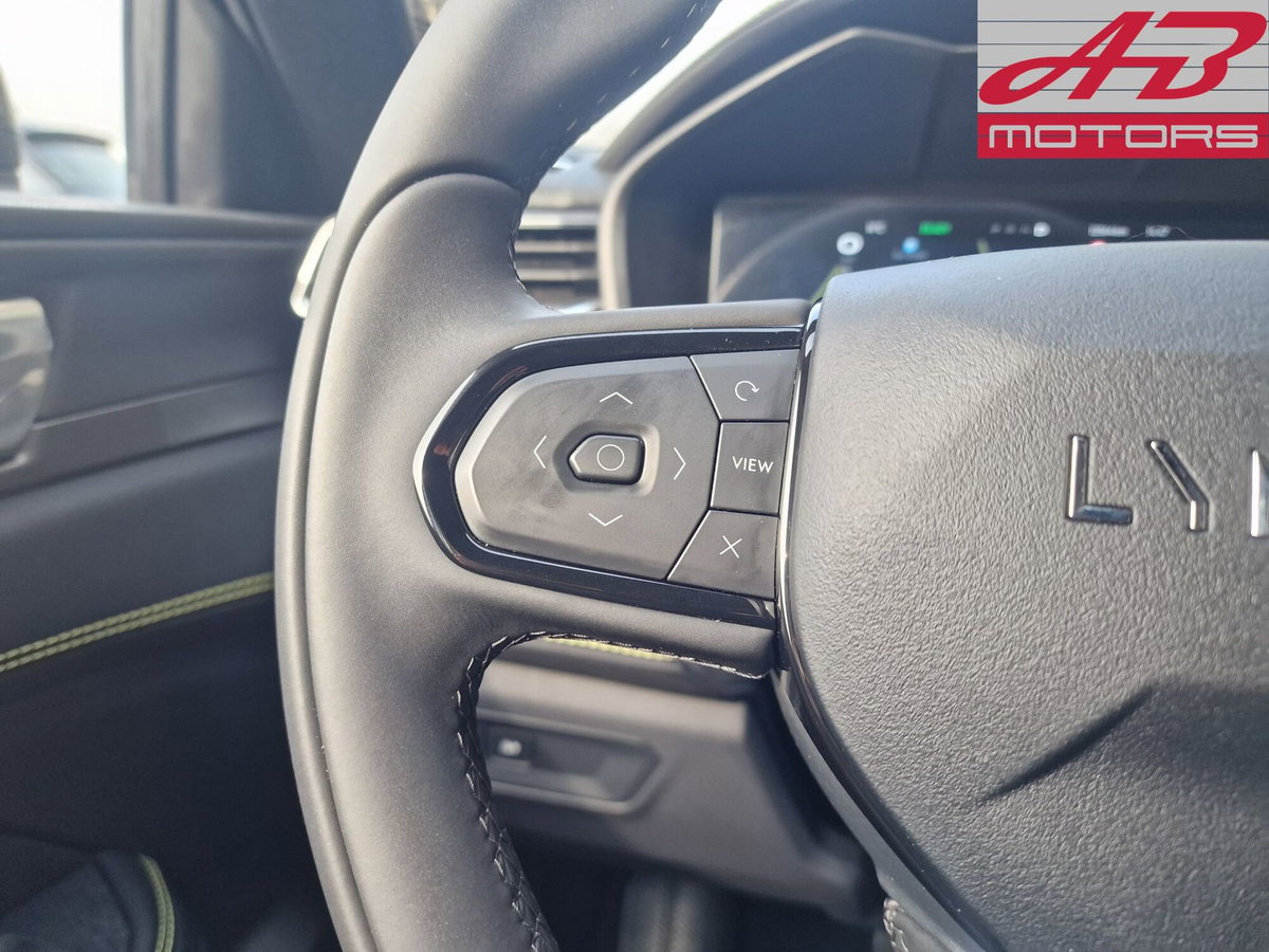 Lynk & Co 01 01 1.5 td phev Core auto (18)