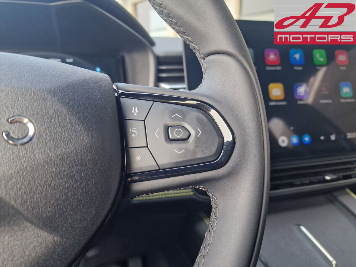 Lynk & Co 01 01 1.5 td phev Core auto (19)