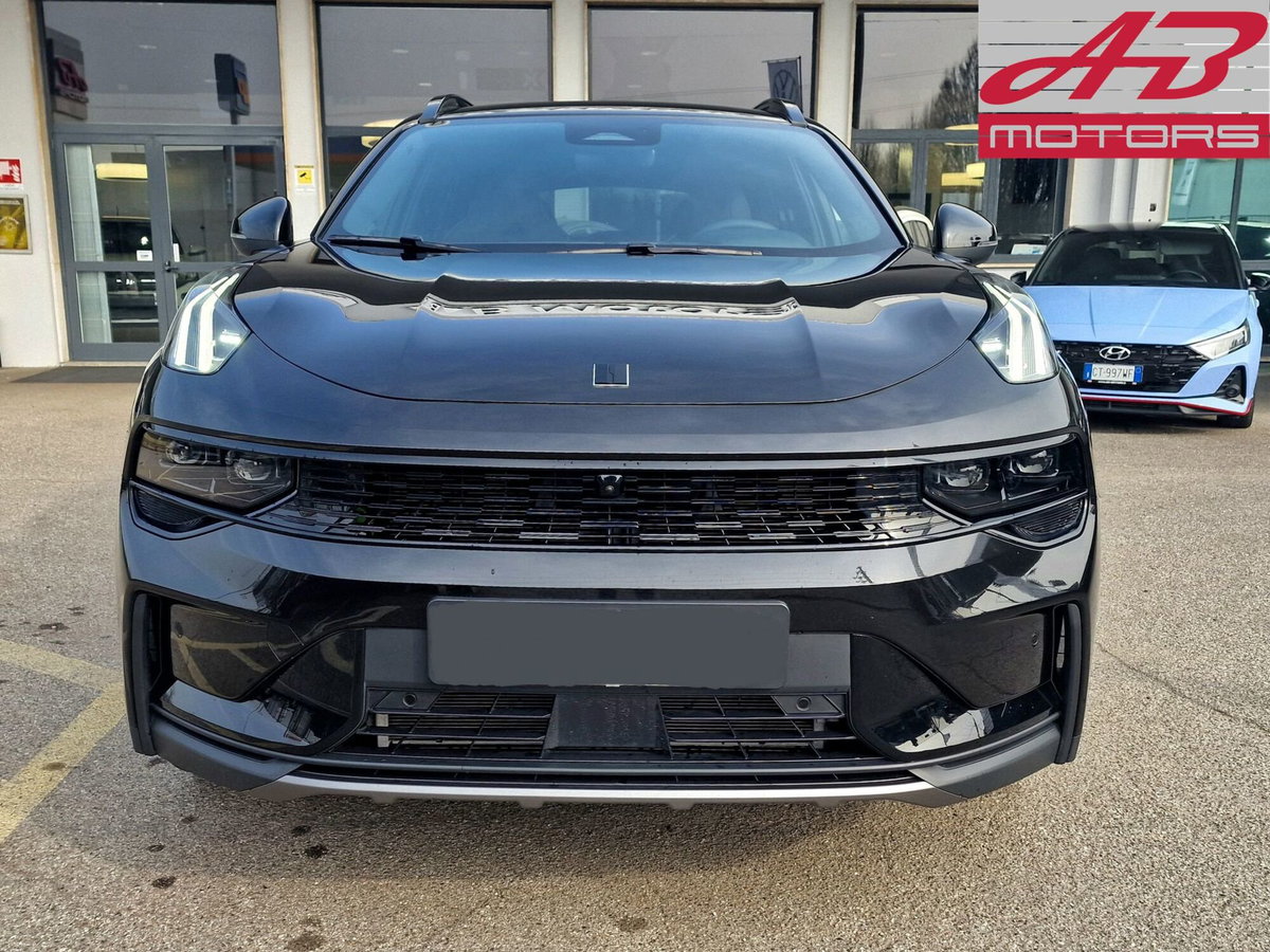 Lynk & Co 01 01 1.5 td phev Core auto (2)